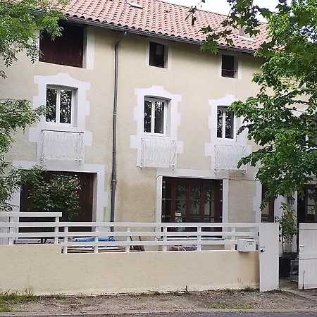 Les Tilleuls Habitación en casa particular Vorey